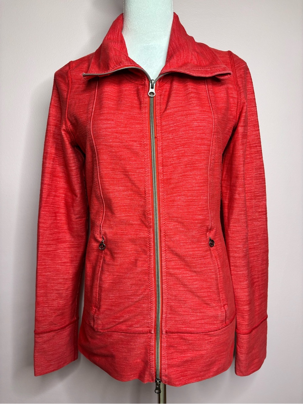 Lululemon red zipper up jacket size 6